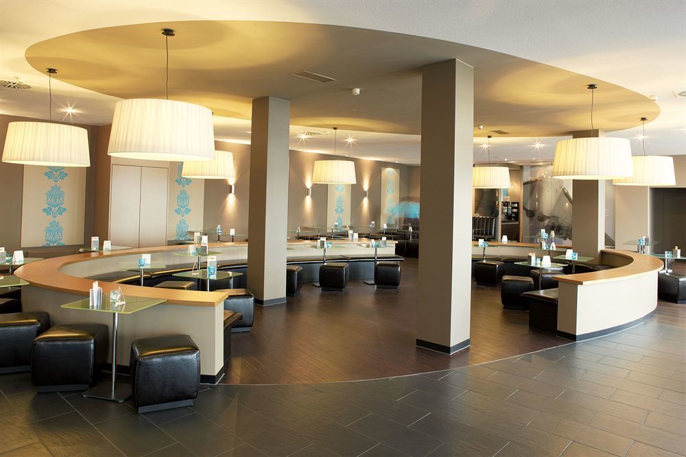 Motel One Frankfurt Airport Frankfurt am Main Eksteriør billede