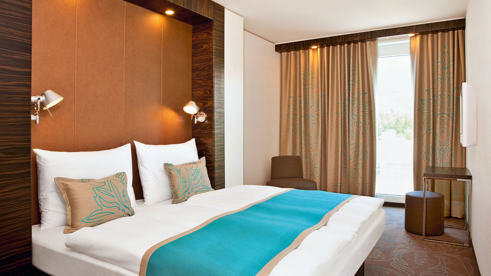 Motel One Frankfurt Airport Frankfurt am Main Eksteriør billede